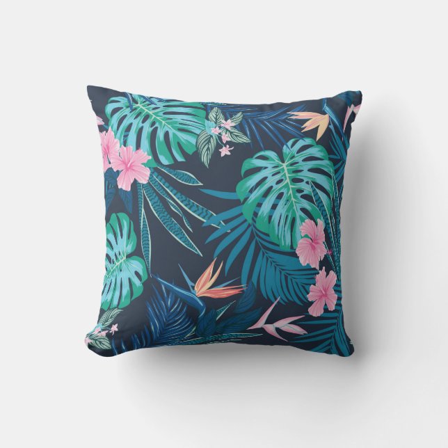 seamless tropical pattern, vivid tropic foliage, w throw pillow (Front)