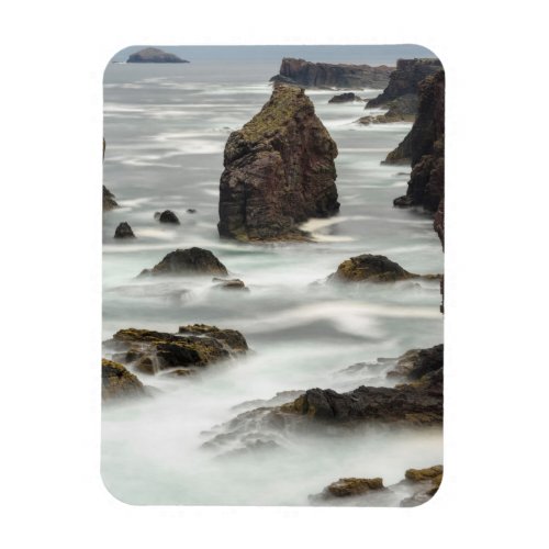 Seascape and sea stacks Shetland Magnet