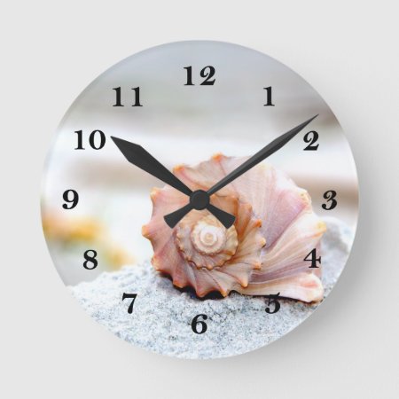 Seashell Round Clock