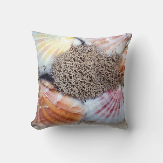 Seashells 2 throw pillow (Front)