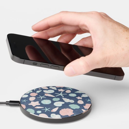seashells pattern wireless charger (Hand)