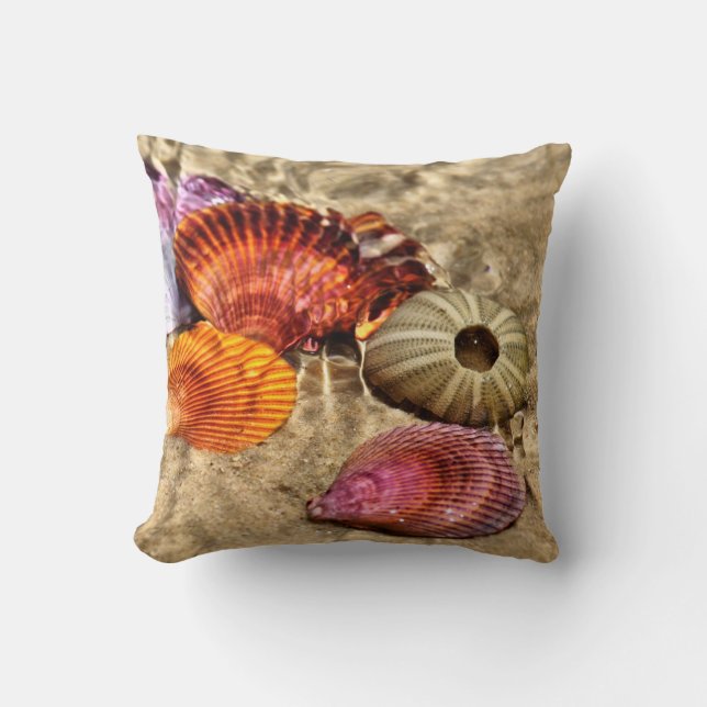 Seashells pillow (Front)