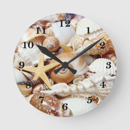 Seashells Round Clock