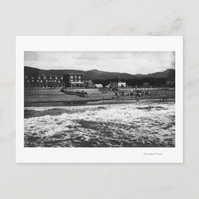 Seaside, Oregon Beach and Hotel Moore Photograph Postcard (Front)