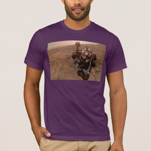 Selfie of Mars Curiosity Red Martian Landscape T_Shirt