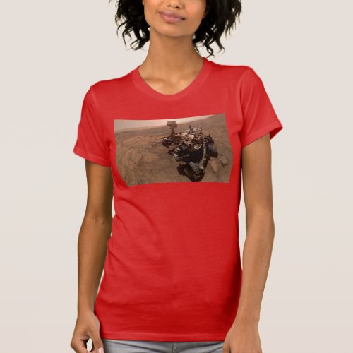 Selfie of Mars Curiosity Red Martian Landscape T_Shirt