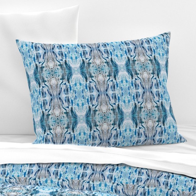 Serene symmetric ice blue M-size abstract pattern Pillow Case (Creator Uploaded)