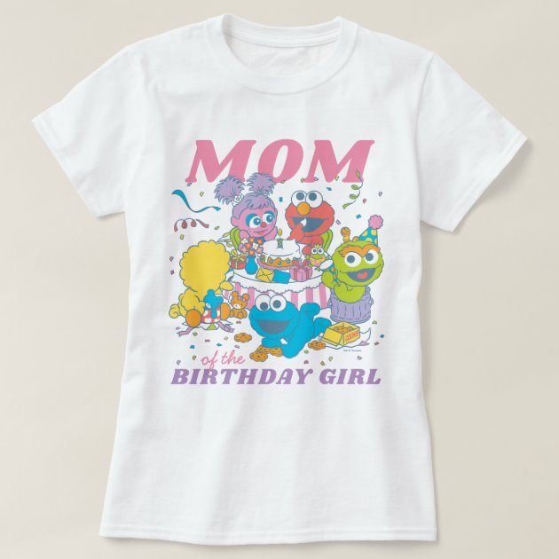 mom's outfit for baby's first birthday