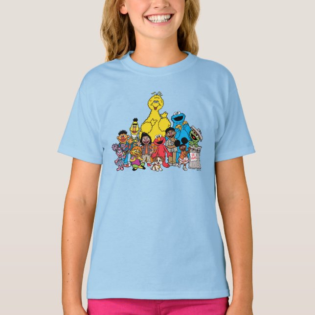 Sesame Street | Sesame Pals Hanging Out T-Shirt (Front)