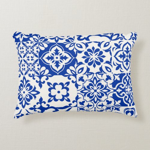 Set of 16 tiles Azulejos in blue  white Original Accent Pillow