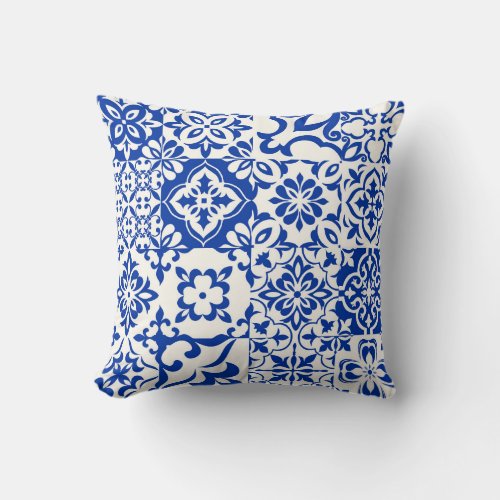 Set of 16 tiles Azulejos in blue  white Original Throw Pillow