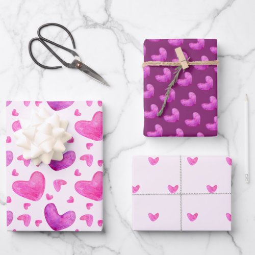 Set of wrapping paper with watercolor hearts 