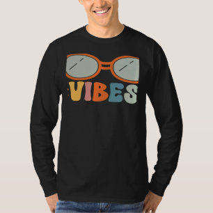 Seventh Grade Vibes 7th Grade Students Parents Tea T-Shirt