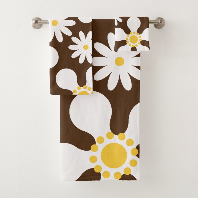 Seventies sixties super daisy bath towel set (Insitu)