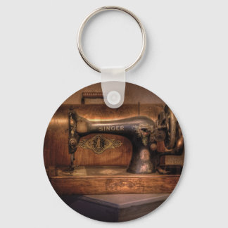 Sewing Machine  - Singer Keychain