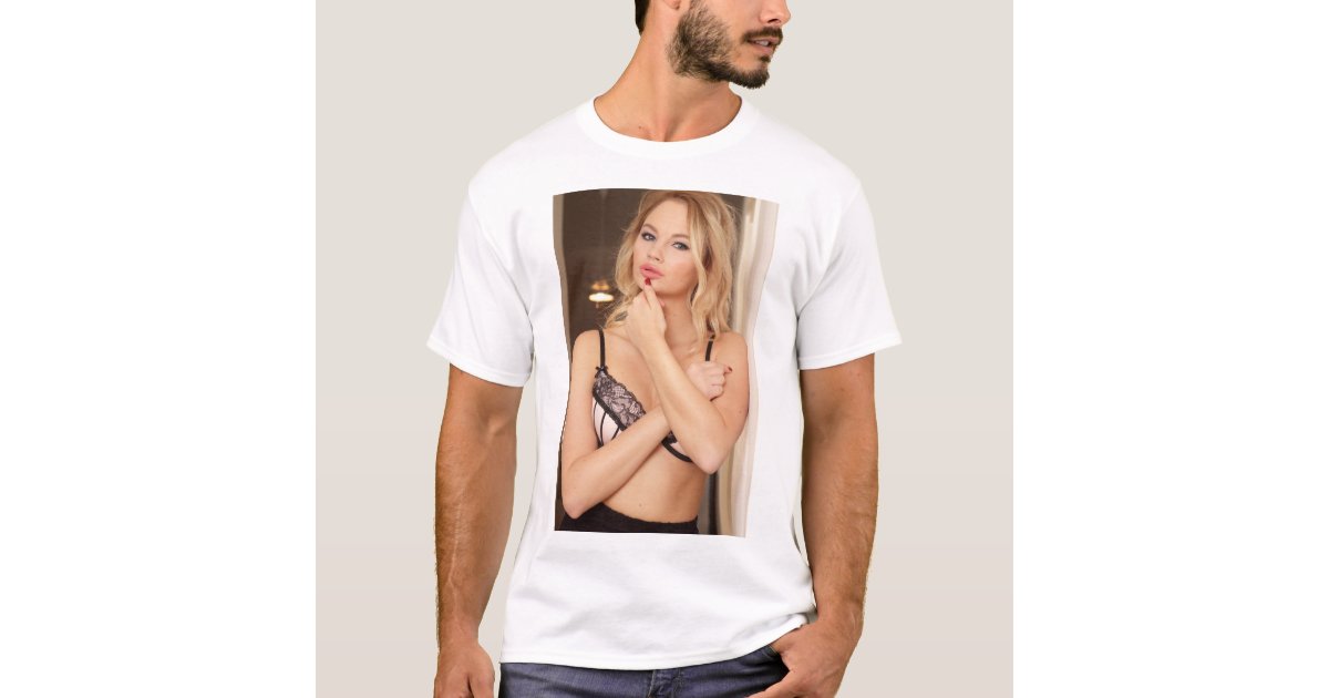 Sexy Blonde Pin Up Girl T Shirt