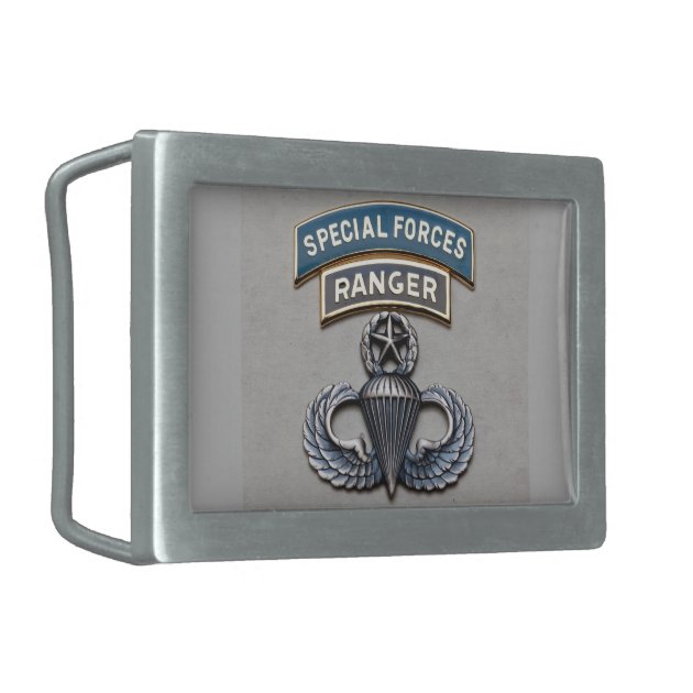 Airborne belt outlet buckle