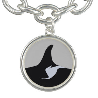 Shachi J19 Orca Charm Bracelet
