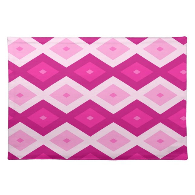 Shades of fuchsia diamond pattern cloth placemat (Front)