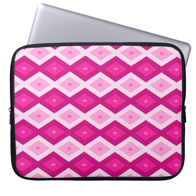 Shades of fuchsia diamond pattern laptop sleeve (Front)