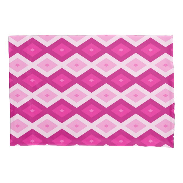 Shades of fuchsia diamond pattern pillow case (Front)