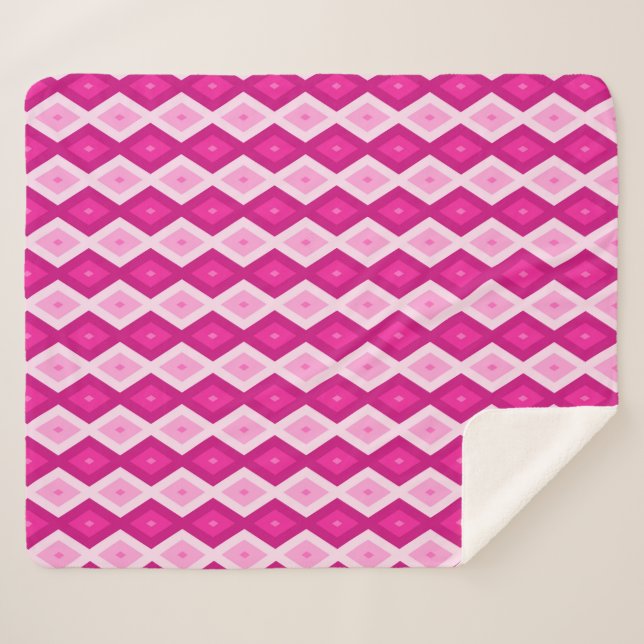 Shades of fuchsia diamond pattern sherpa blanket (Front (Horizontal))