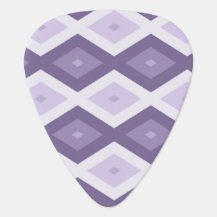 Shades of lavender diamond pattern guitar pick