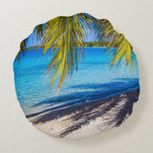 Shadows on the beach round pillow
