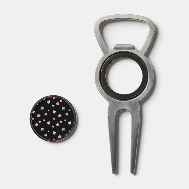 Shamrock and Hearts Pattern Divot Tool (Front (Open))