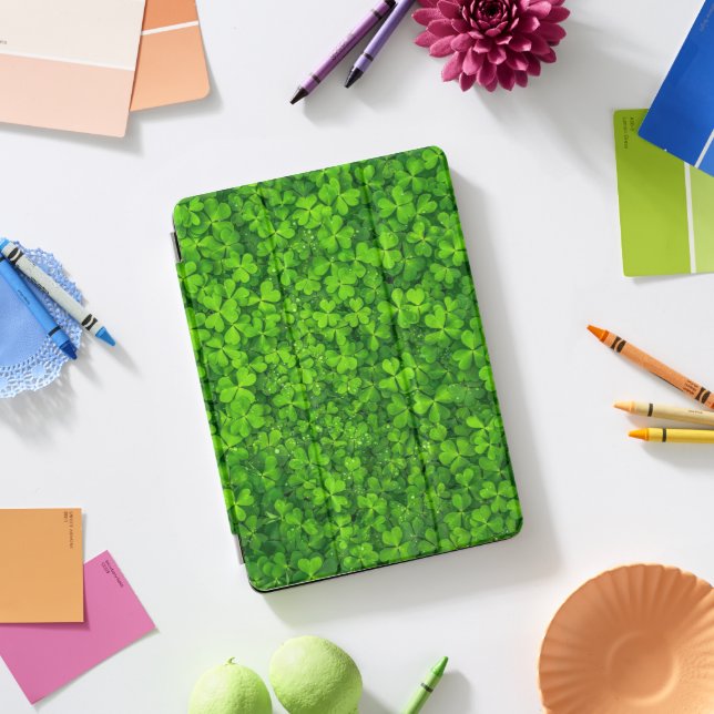 Shamrock green, St. Patrick's Day, iPad Pro Cover (Desk)
