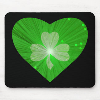 Shamrock Heart mousepad black