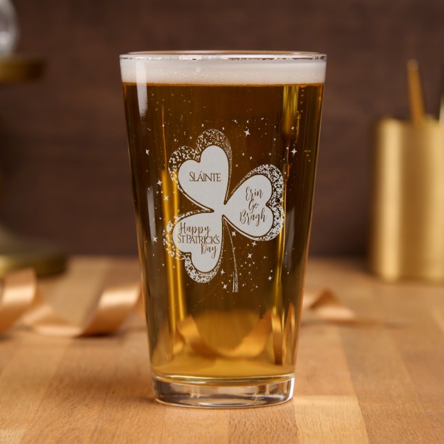 Shamrock Sláinte Happy St Patrick’s Day Engraved  Pint Glass (Party)