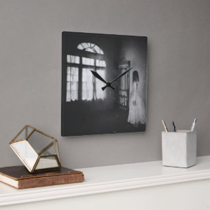 Shard of the Mirror Square Wall Clock