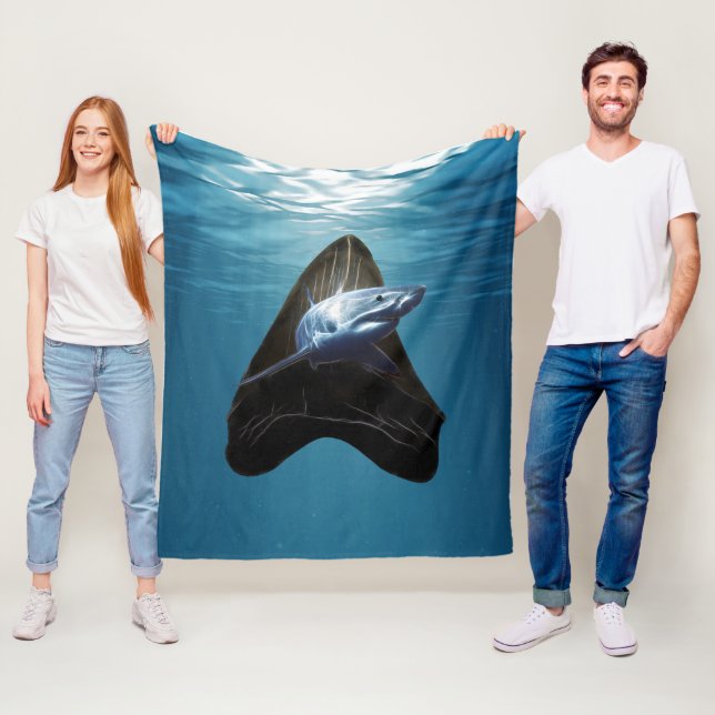 Shark Tooth Ocean Fleece Blanket (In Situ)