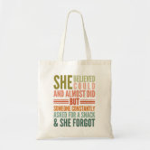 Cinch Sack / Kordelrucksack – Aufdruck 'She Believed She Could So She Did', Schwarz, Large (45x32 Cm), 100% Polyester