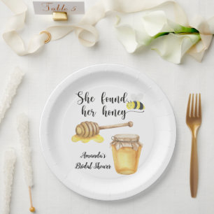 She found her honey Bridal shower Paper Plates