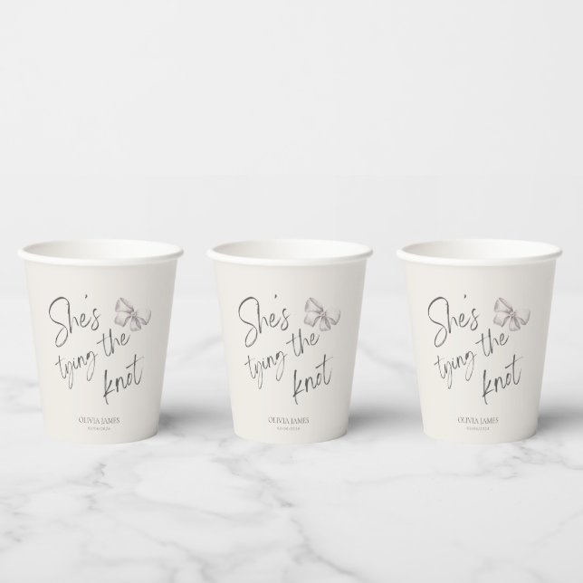 She’s tying the knot bridal shower paper cups (Multi)