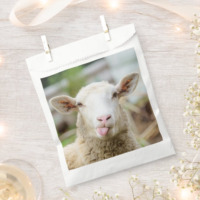 Sheep show tongue favor bag (Clipped)