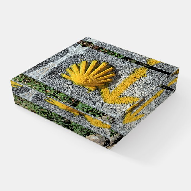 Shell and arrow marker, El Camino, Spain Paperweight (Angled)