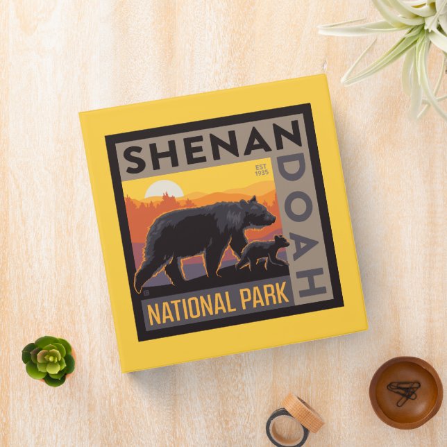 Shenandoah National Park | Mama Bear & Cubs 3 Ring Binder (In Situ)