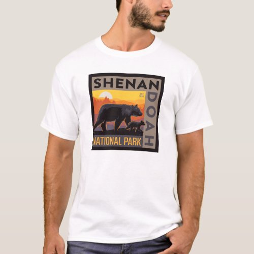 Shenandoah National Park  Mama Bear  Cubs T_Shirt