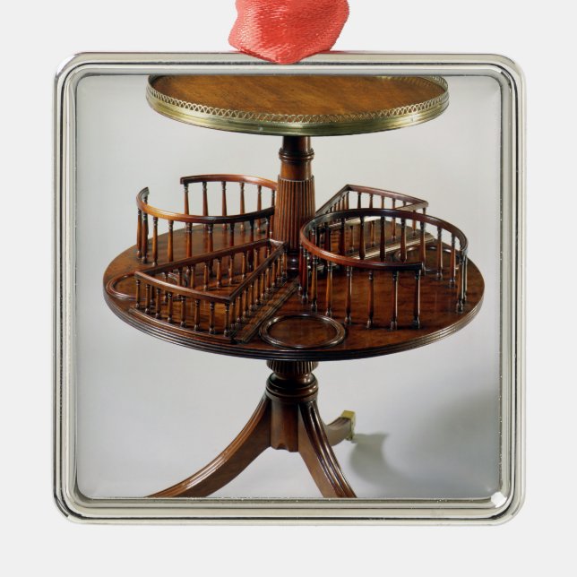 Sheraton two-tier dumb waiter metal ornament (Front)