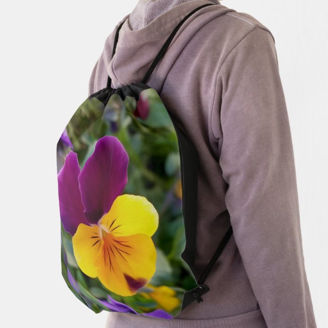 Shining pansies drawstring bag (Insitu)