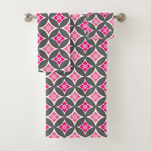 Shippo with Flower Motif Pink and Silver Gray Bath Towel Set