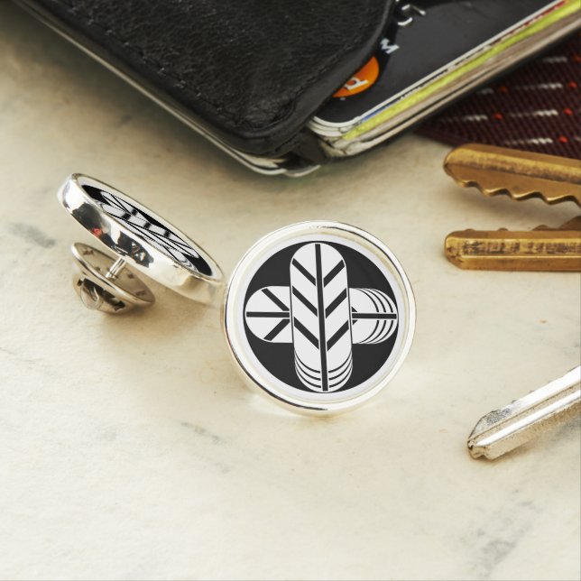 Shirakawa Taka no Hane Lapelpin Lapel Pin (In Situ)