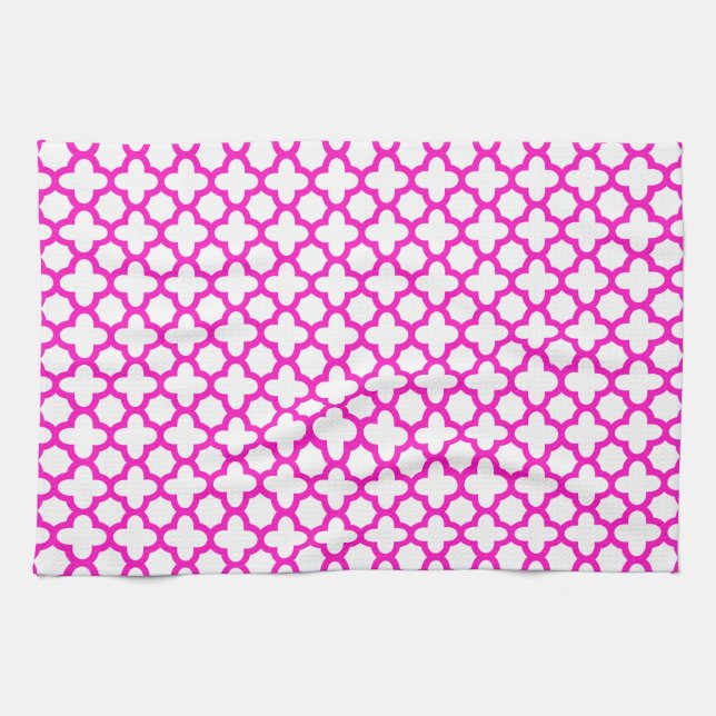 Shocking Pink Quatrefoil Pattern Towel (Horizontal)