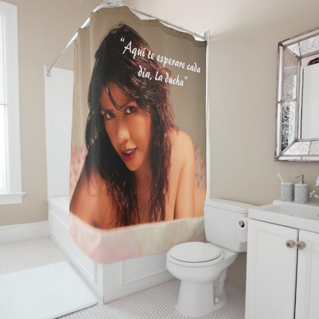 Shower Curtain / Aquí te espero cada día, la ducha (In Situ)