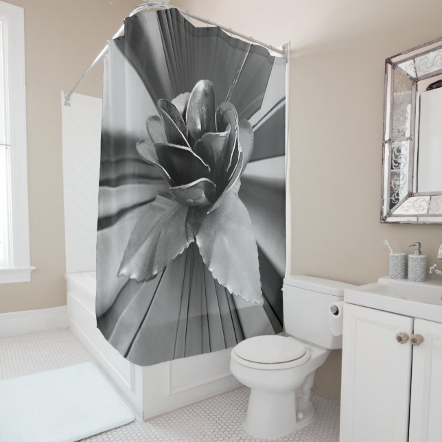 Shower Curtain Floral (In Situ)
