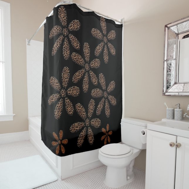 Shower curtain leopard (In Situ)