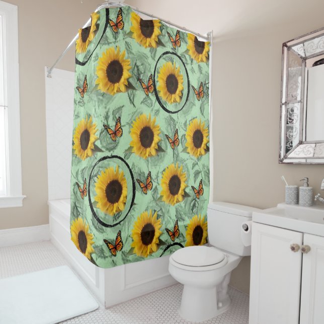 Shower curtain sunflowers (In Situ)
